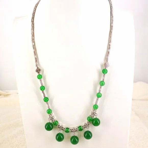 Emerald Green Glass Bead Fringe Necklace Silver Tone Boho 18" - 21" NWOT Perfect - Picture 2 of 5